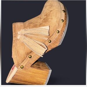 Union Bay Heeled Clogs